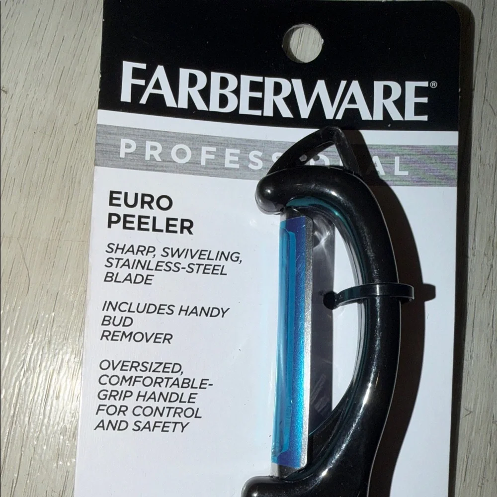 Farberware Black Professional Euro Peeler‎
